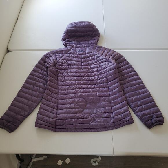 L.L.Bean Jacket Womens Medium Purple Ultralight 850 Down Hooded Puffer DownTek - Picture 3 of 13